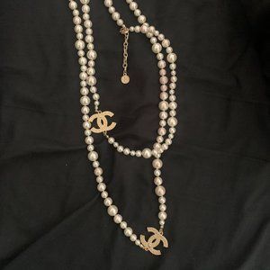 CC pearl necklace